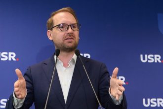 Dominic Fritz da examen pentru cetatenia romana