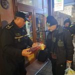 Gest lau dabil la Pitesti hrana si ceai pentru cei fara adapost