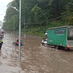 Inundatie pe Valea Oltului pompierii au intervenit ore intregi