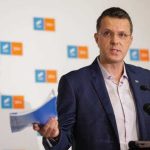 Ionut Mosateanu a demisionat din Ministerul Apararii