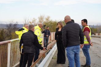 Lucrari avansate la podul de la Cateasca