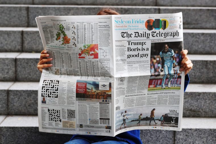 Marea Britanie The Telegraph cumparat de Daily Mail