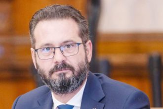 Mihai Cotet a votat pentru eliminarea indemnizatiilor CCR