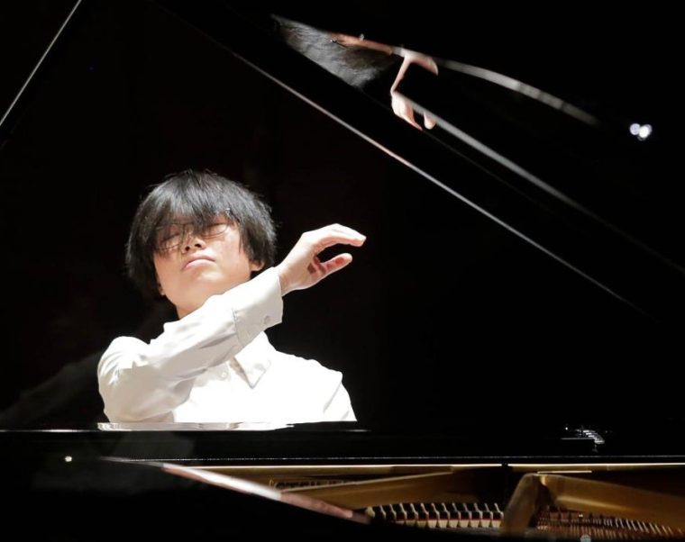 O pianista renumita va concerta la Filarmonica Pitestii