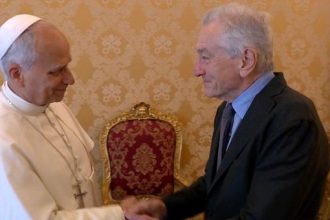 Papa Leon XIV l a primit pe Robert De Niro la Vatican