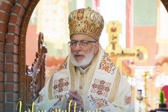 Patriarhul BOR l a felicitat pe arhiepiscopul Calinic la 40 de ani de arhierie