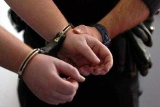 Piteshtean retinut pentru amenintare cu cutitul