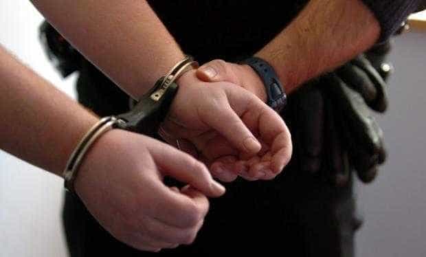 Piteshtean retinut pentru amenintare cu cutitul