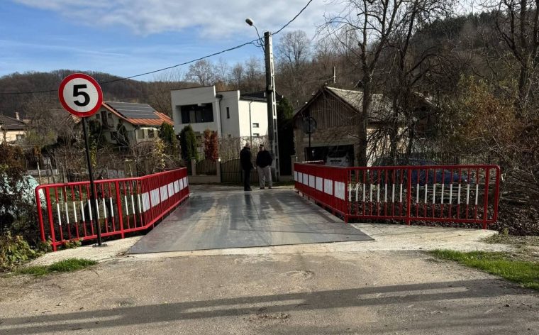 Pod reabilitat in Stefanesti