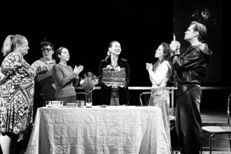 Premier la Teatrul din Piteti Fracturi n familie