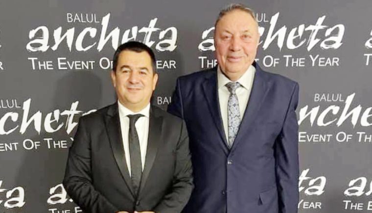 Primarul din Albota a glumit dupa poza cu PSD Arges