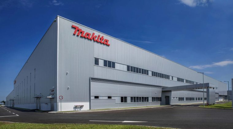 Tarifele lui Trump afecteaza China dar aduc fabrici in Romania