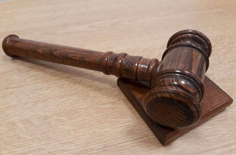 Un fost primar din Botosani a recunoscut ca a luat mita