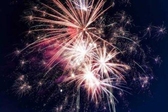 Un nou oras renunta la petarde de Revelion