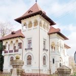Vila de vanzare pentru 900000 euro Primaria Campulung se abtine