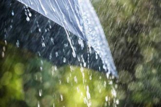 Vremea se racete de luni ploi i ninsori