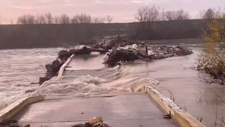 A cedat o trecere peste Arges din Calarasi