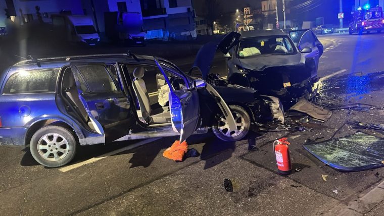 Accident la Pitesti pe strada Smeurei trei raniti