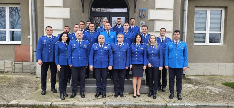 Arge 19 jandarmi au fost avansati in grad