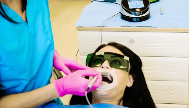 Clinica de medicina dentara Dr TEO Zambim impreuna Albirea dintilor cu laserul