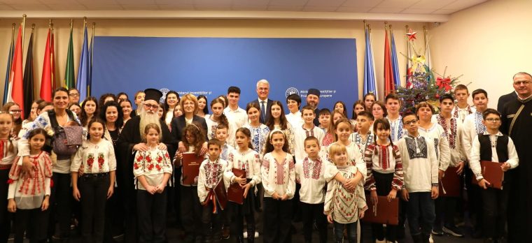 Corul Glasul Arhanghelului din Micesti a cantat la Ministerul Investitiilor