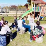 Cum a transformat parintele Mateescu un loc trist in bucurie