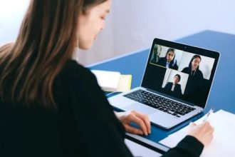 Cum arata conversatia publica online astazi