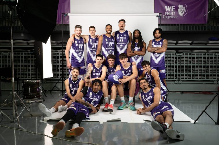 Derby sambata la Pitesti Arena ajuta copiii defavorizati