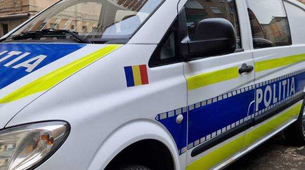 Femeie din Pitesti prinsa cu materiale pirotehnice interzise