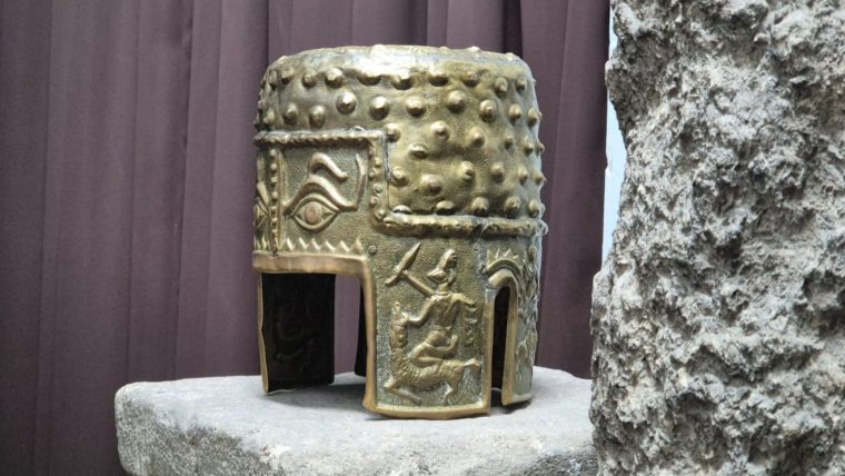 Furtul coifului de aur de la Muzeul Drents