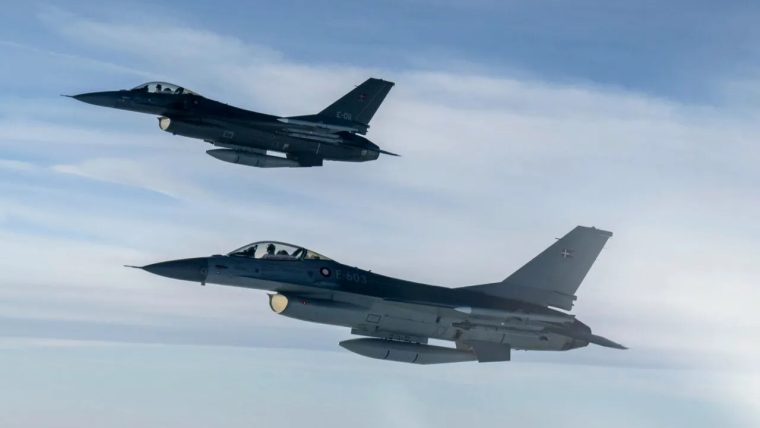 Germania trimite avioane de lupta in Polonia