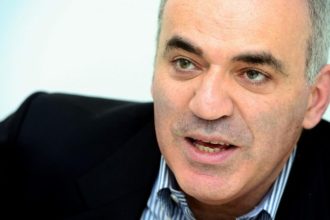 Instanta rusa a ordonat arestarea lui Gari Kasparov