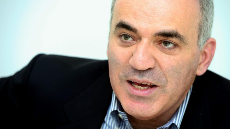 Instanta rusa a ordonat arestarea lui Gari Kasparov