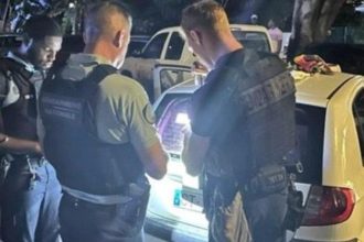 Masina intra in multime la targul de Craciun 10 morti