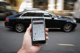 Mii de soferi ridesharing verificati pentru evaziune fiscala
