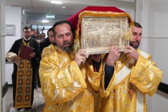 Moastele Sfintei Filofteia aduse la Spitalul Municipal Curtea de Arges