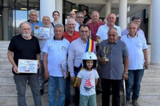 Noua Ceteni de Onoare Primria Mioveni premiaz personaliti Dacia