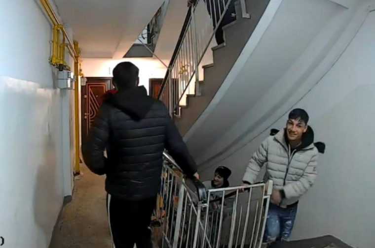 Nu au plecat la colindat ci au furat