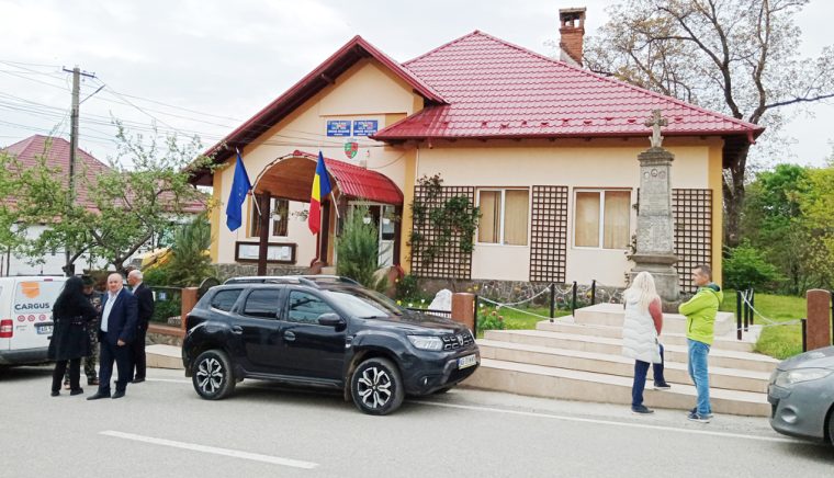 Parc nou langa Primaria Nucsoara