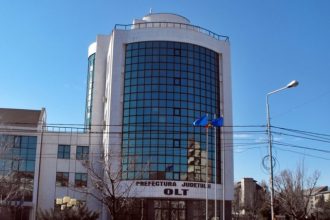 Prefectul si subprefectul Olt audii de procurori