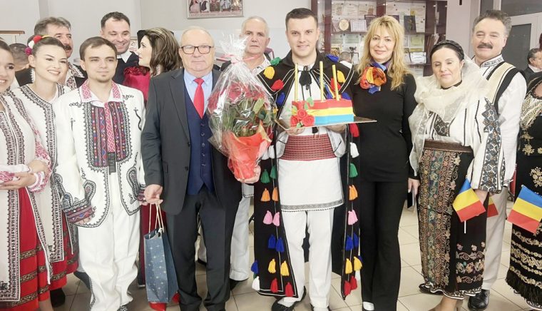 Primarul din Bascov a sarbatorit ziua Romaniei pe 1 Decembrie