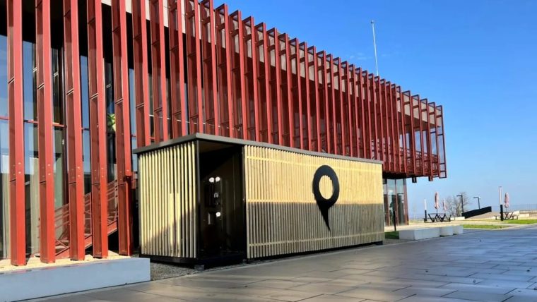 Primul magazin complet robotizat din Romania s a deschis