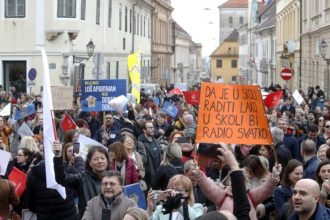 Proteste masive in Croatia impu triva extremistilor