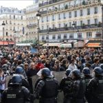 Proteste masive in Franta Scoi si trenuri blocate