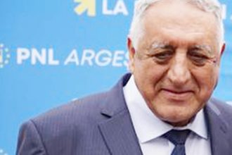 Rucarul a cumparat microbuz pentru elevi fara sprijin