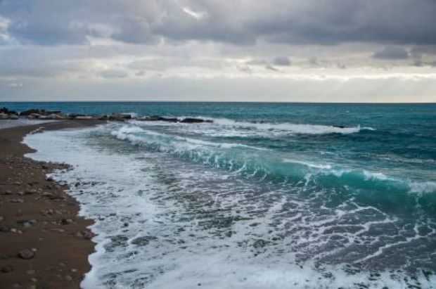 Seism slab in Marea Neagra magnitudine 2 la 10 km adancime