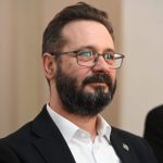 Senatorul Mihai Cotet alaturi de seniorii liberali la Curtea de Arges