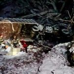 Sibiu camion cu lemne cazut intr o rapa doi decedati