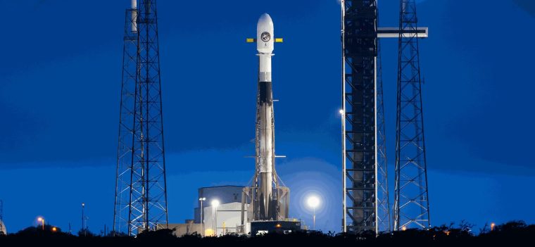 SpaceX lanseaza satelitul secret NROL 77 pentru armata americana