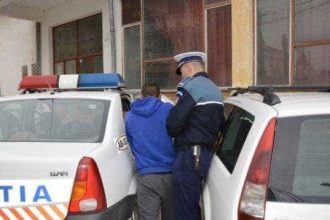 Trei argeseni au furat animale dintr o curte